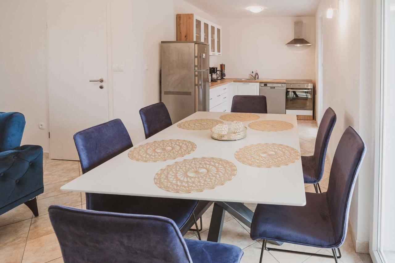 Holiday Home In Klimno - Insel Krk 42238 Eksteriør bilde